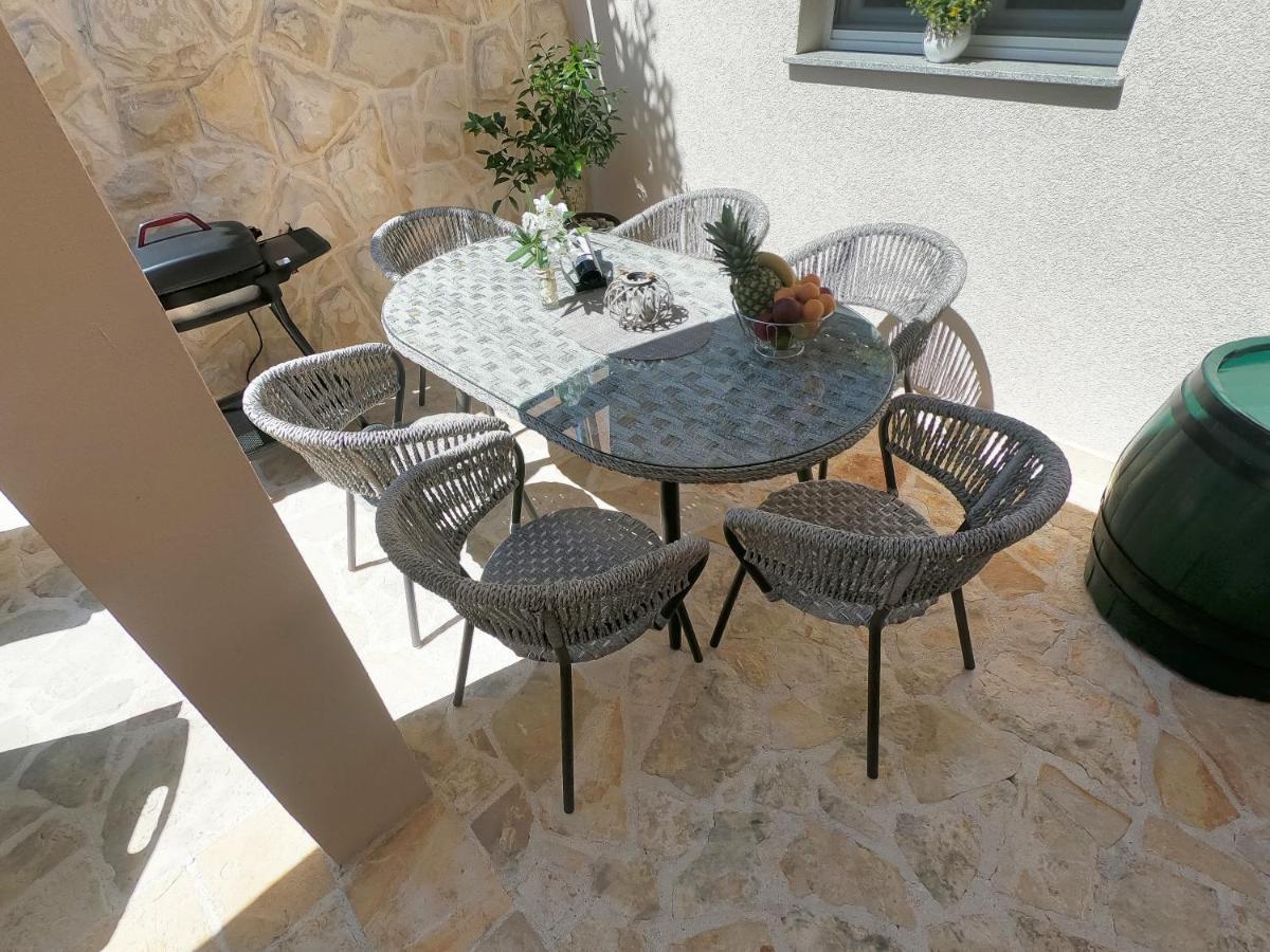 Apartment Stela - Private Terrace & Parking Zadar Exteriér fotografie